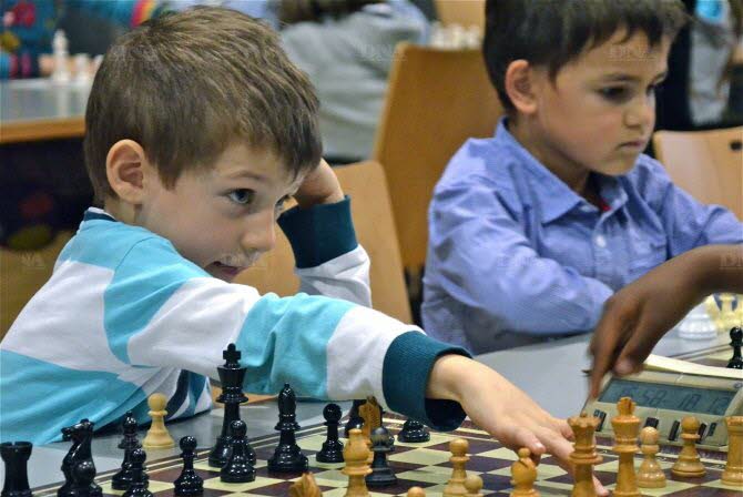 quot-echec-et-mat-quot-claironne-avec-fierte-cet-adorable-petit-ecolier-de-maternelle-photo-dna-p-m-quot-echec-et-mat-quot-claironne-avec-fierte-cet-adorable-petit-ecolier-de-maternelle-photo-dna-1477